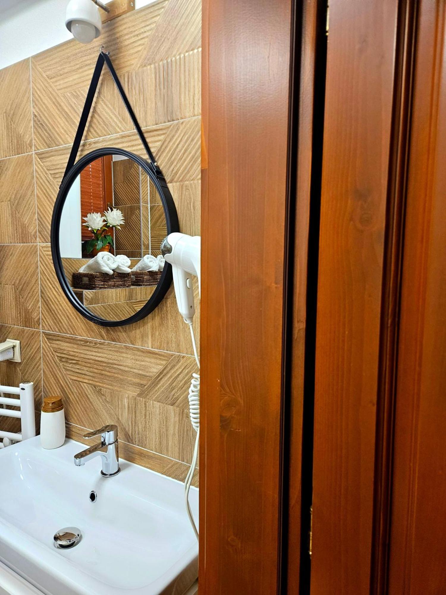 Apartament Z Widokiem Na Gory - Split Ac, Private Terrace, Private Parking Кошелско Екстериор снимка